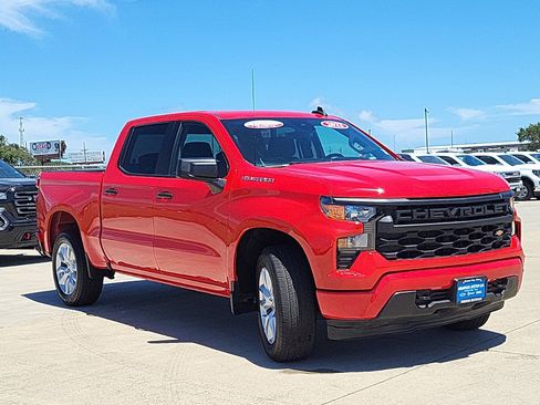 Certified 2022 Chevrolet Silverado 1500 Custom image 3