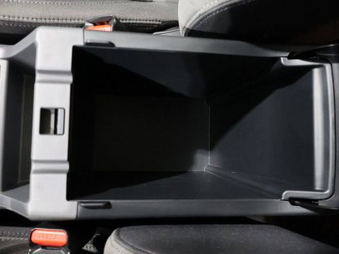 Used 2025 Subaru Crosstrek 2.0i Premium image 32