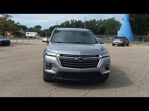 Used 2023 Chevrolet Traverse LT w/ LPO, Floor Liner Package AWD/4WD image 27