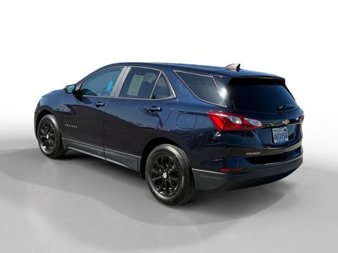 Used 2020 Chevrolet Equinox LS w/ LS Convenience Package FWD image 3