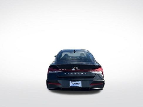New 2026 Hyundai Elantra SEL Sport Premium FWD image 7