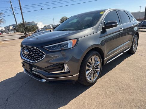 Used 2020 Ford Edge Titanium w/ Equipment Group 301A image 3