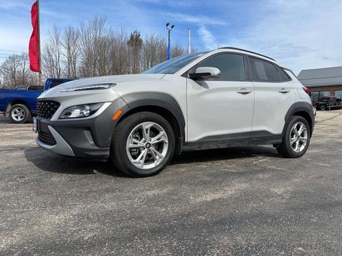 Used 2023 Hyundai Kona SEL w/ Convenience Package image 3