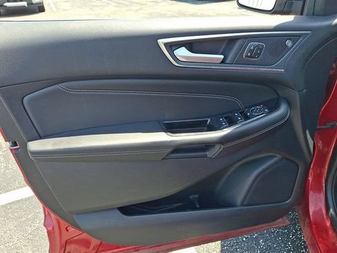 Used 2020 Ford Edge Titanium FWD image 14