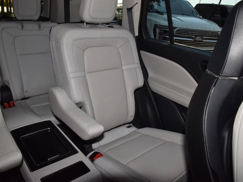 Certified 2026 Lincoln Aviator Reserve AWD/4WD image 23