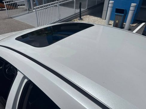 Used 2019 Honda Civic EX image 9