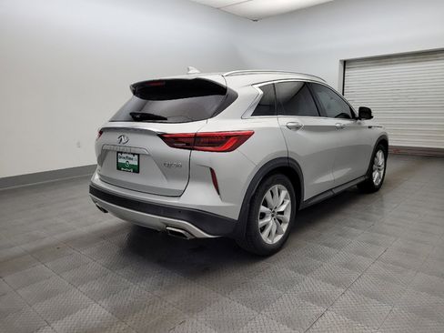 Used 2019 INFINITI QX50 Essential w/ Premium Heat Package image 9
