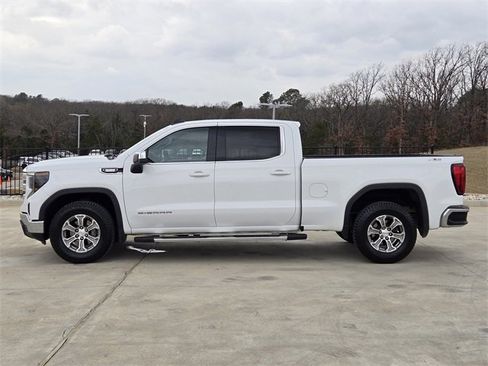 Used 2023 GMC Sierra 1500 SLE w/ X31 Off-Road Package image 5
