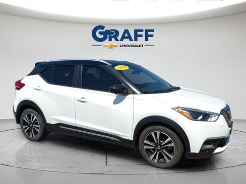 Used 2020 Nissan Kicks SR FWD image 10