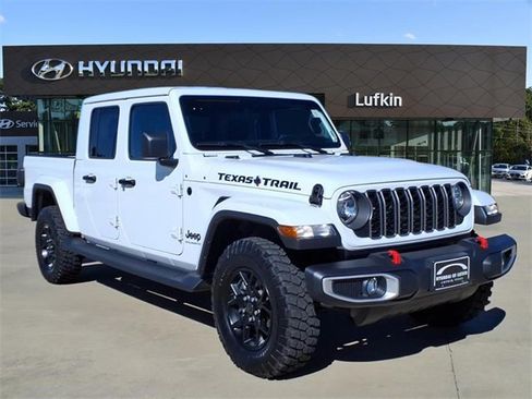 Used 2025 Jeep Gladiator Sport image 1