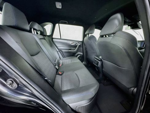 Used 2022 Toyota RAV4 SE AWD/4WD image 27