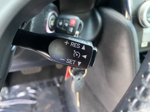 Used 2014 Toyota Camry SE FWD image 16