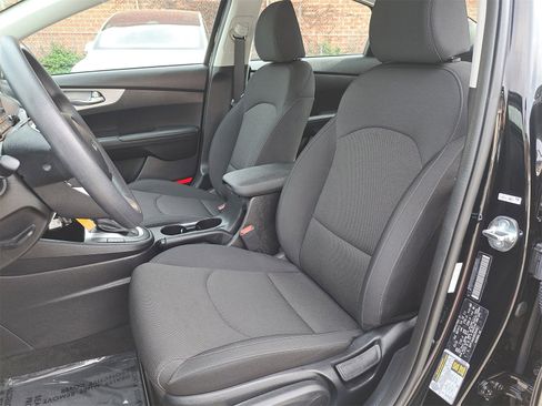 Used 2024 Kia Forte LXS image 14