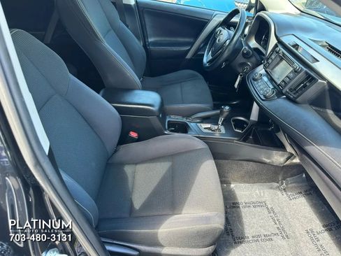 Used 2016 Toyota RAV4 XLE AWD/4WD image 14