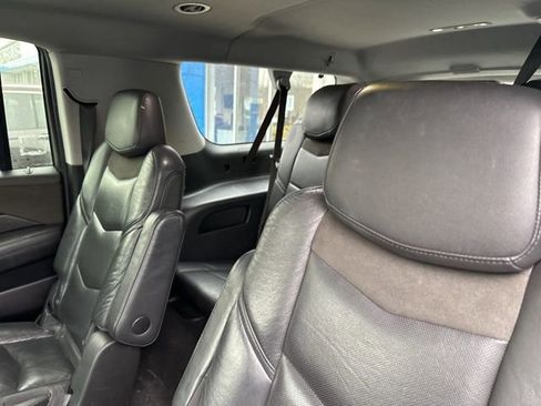 Used 2020 Cadillac Escalade ESV Luxury image 11