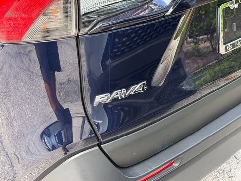 Used 2025 Toyota RAV4 XLE FWD image 8