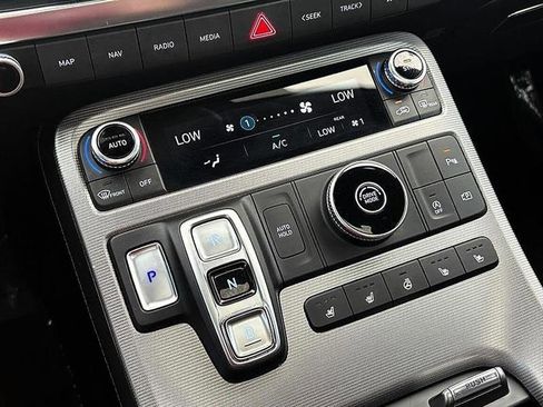 Used 2024 Hyundai Palisade Calligraphy FWD image 31