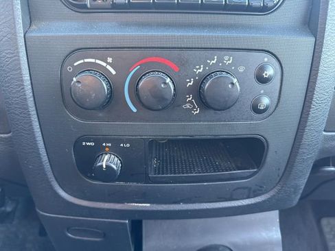 Used 2004 Dodge Ram 1500 Truck SLT w/ Quad Cab Value Group image 17