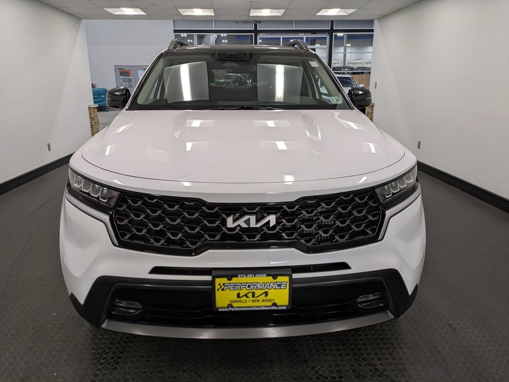 Certified 2023 Kia Sorento X-Line EX AWD/4WD image 2