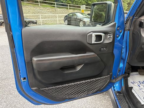 Used 2021 Jeep Gladiator Mojave AWD/4WD image 9