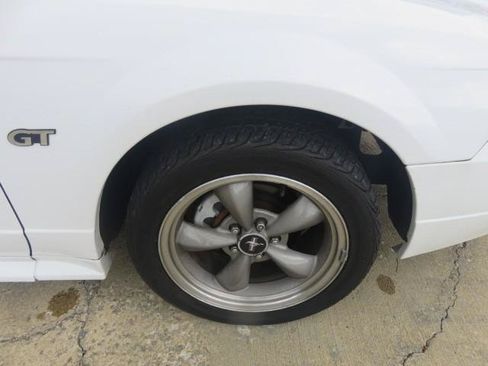 Used 2001 Ford Mustang GT RWD image 10