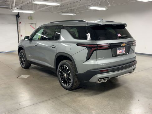 New 2026 Chevrolet Traverse LT w/ Sun and Wheel Package image 3