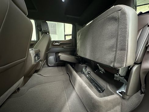 Used 2024 GMC Sierra 1500 Denali AWD/4WD image 12