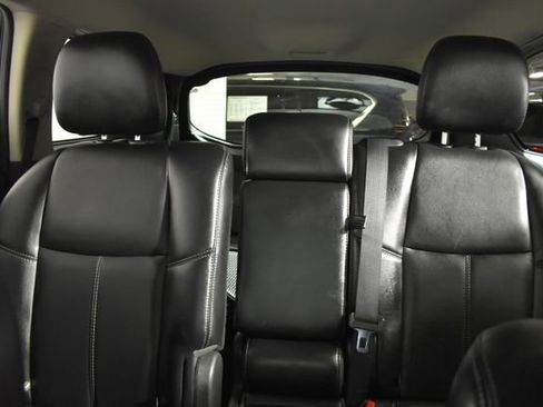 Used 2015 Nissan Pathfinder SL AWD/4WD image 26
