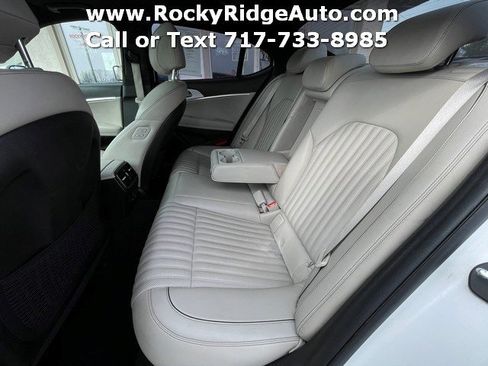 Used 2023 Genesis G70 3.3T w/ Sport Advanced Package image 30