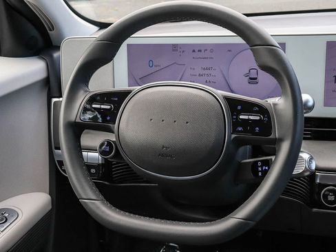 Used 2024 Hyundai Ioniq 5 SE RWD image 21