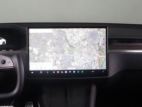 Used 2022 Tesla Model S AWD image 31