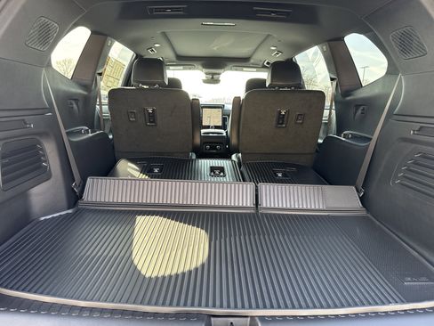 New 2026 GMC Acadia Denali w/ Super Cruise Package image 35