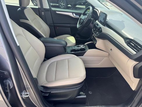 Used 2021 Ford Escape SEL FWD image 12