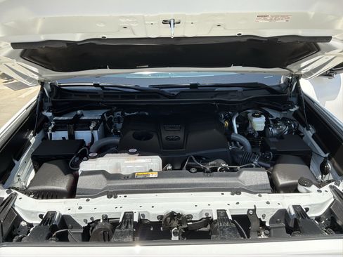 Used 2025 Toyota Tundra Limited w/ TRD Off-Road Package image 33