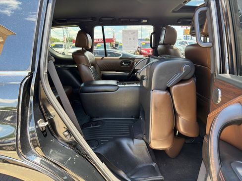 Used 2020 Nissan Armada Platinum w/ Platinum Reserve Package RWD image 33