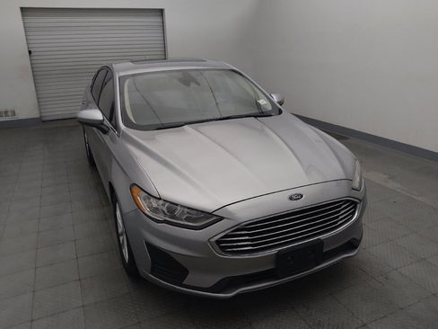 Used 2020 Ford Fusion SE FWD image 14