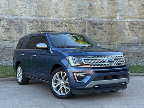 Used 2019 Ford Expedition Platinum AWD/4WD image 2