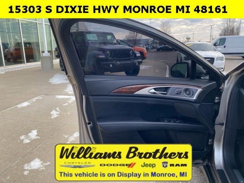 Used 2018 Lincoln MKZ Reserve w/ Climate Package image 11