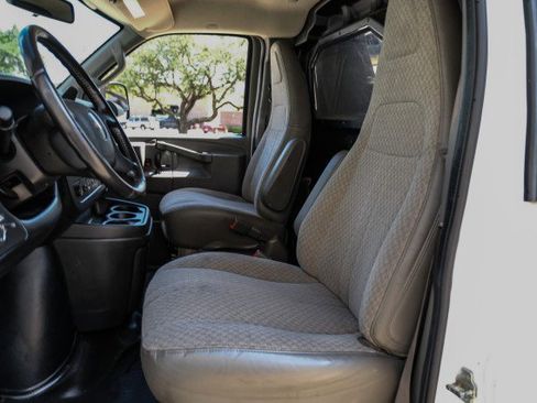 Used 2020 Chevrolet Express 2500 w/ Driver Convenience Package image 24
