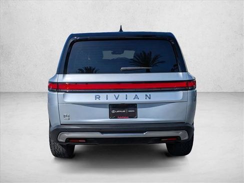 Used 2025 Rivian R1S Adventure image 7