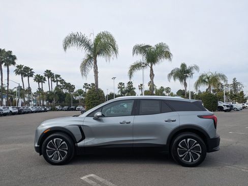 Used 2026 Chevrolet Blazer EV LT FWD image 2