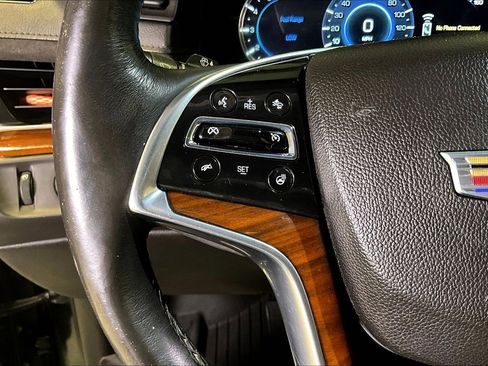 Used 2018 Cadillac Escalade Luxury image 11
