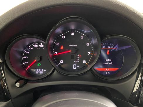 Used 2020 Porsche Macan image 17