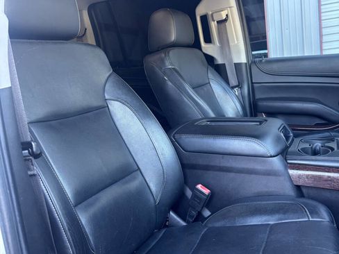 Used 2017 GMC Yukon XL SLT image 10
