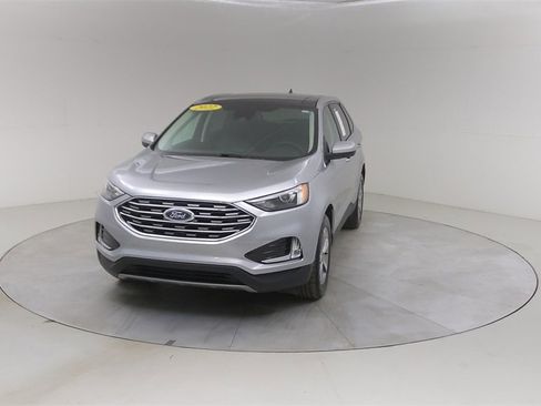 Certified 2022 Ford Edge SEL w/ Convenience Package image 9