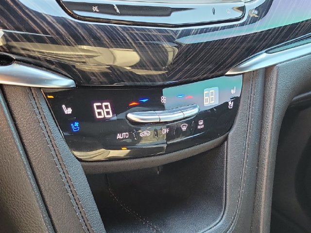 Certified 2024 Cadillac XT6 Premium Luxury w/ LPO, Floor Liner Package FWD image 20