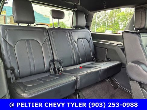 Used 2021 Ford Expedition Limited RWD image 18