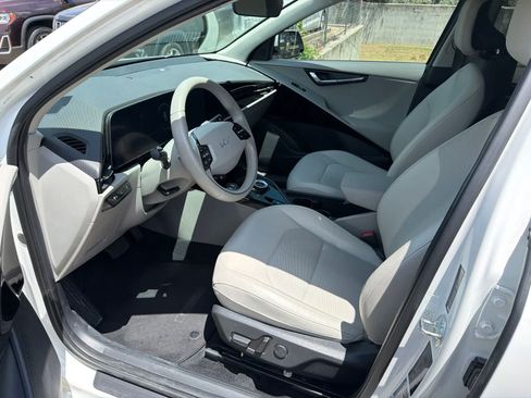 Certified 2023 Kia Niro Wind FWD image 7