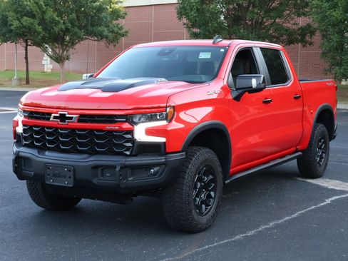 Used 2023 Chevrolet Silverado 1500 ZR2 w/ ZR2 Bison Edition AWD/4WD image 35