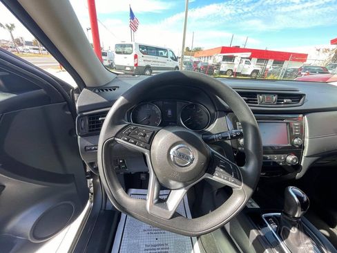 Used 2018 Nissan Rogue S FWD image 14